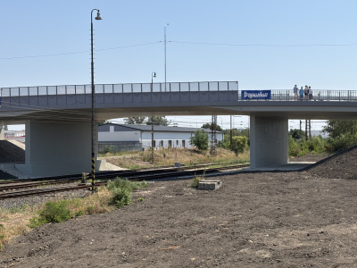Most v Seredi je už v prevádzke aj pre vodičov nákladných áut | Zdroj: Trnavské rádio