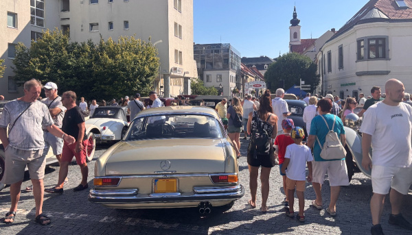 Trnavských 100 km dnes zaplnilo Trojičné námestie.  | Foto: Trnavské