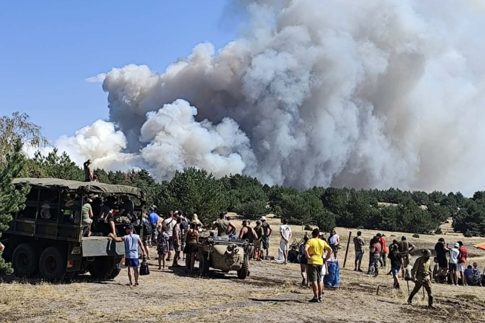 Návštevníci tvrdia, že požiar horel už počas podujatia. | Foto: Miki Hrúzová