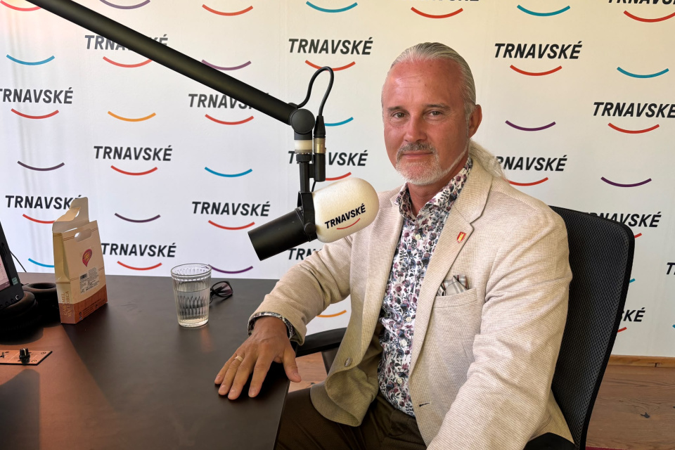 Primátor Peter Kolek v štúdiu Trnavského rádia | Foto: Trnavské rádio