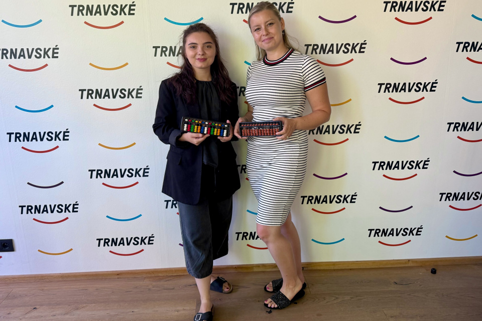 Klaudia Červená z AMAKids Trnava zavítala do Trnavského rádia | Zdroj: Trnavské rádio