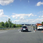 Na mieste zasahujú hasiči. | Foto: Krisztian Takacs, Trnavsky Kraj Dopravny Servis - Nagyszombati Kerület Útinform 