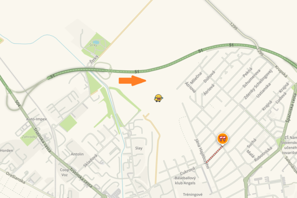 Čiastočné obmedzenia majú byť zajtra od 8. hodiny za Štrkmi smerom k automobilke. | Foto: Waze, redakcia