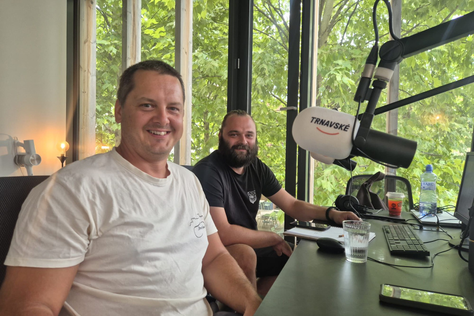 Choma a Kuchta v štúdiu Trnavského | Zdroj: Trnavské rádio