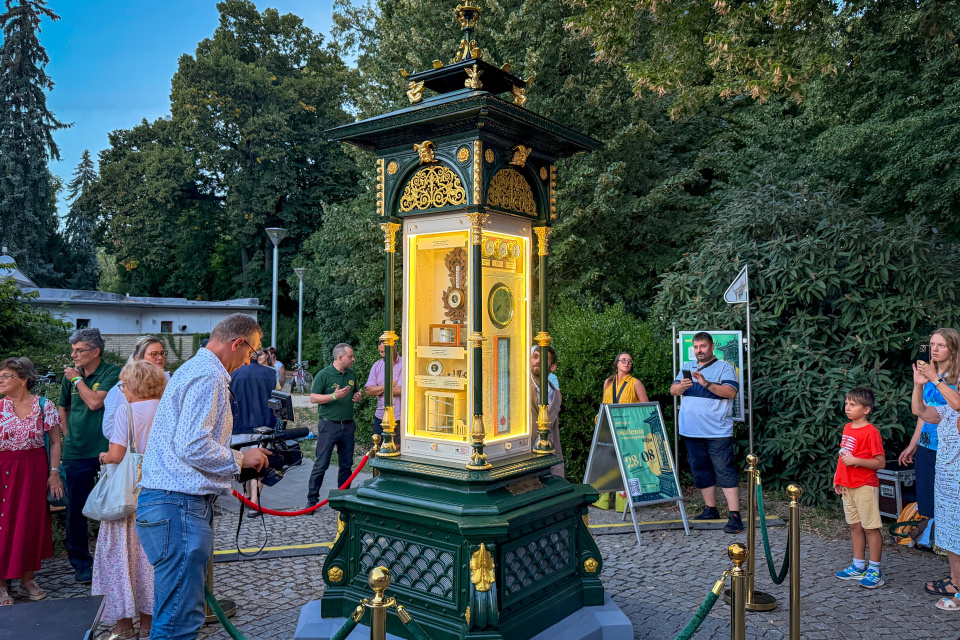 Odhalený ikonický Meteorologický stĺp v Piešťanoch. | Foto: Dušan Vančo, Trnavské rádio