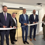 Súčasťou bolo strihanie pásky | Foto: Michaela Martišíková, Trnavské rádio