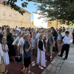Žiaci aj rodičia čakali na otvorenie šk. roka | Foto: MM, red.