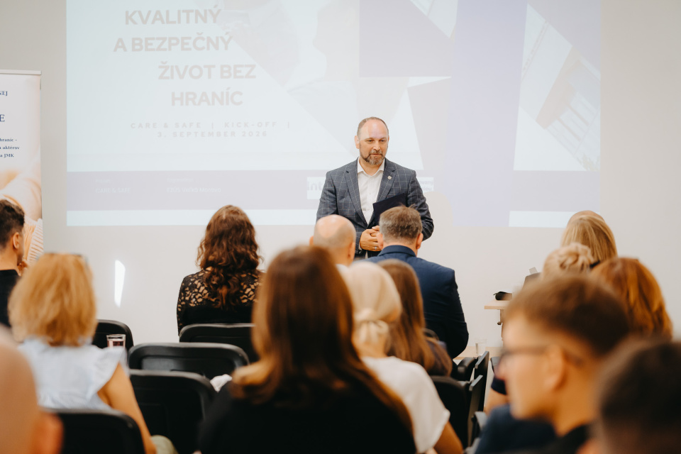 Projekt pomôže seniorom aj opatrovateľom. | Foto: TTSK
