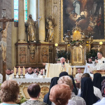 Hlavným celebrantom a slávnostným kazateľom bol apoštolský nuncius na Slovensku Mons. Nicola Girasoli. | Foto: Trnavská arcidiecéza