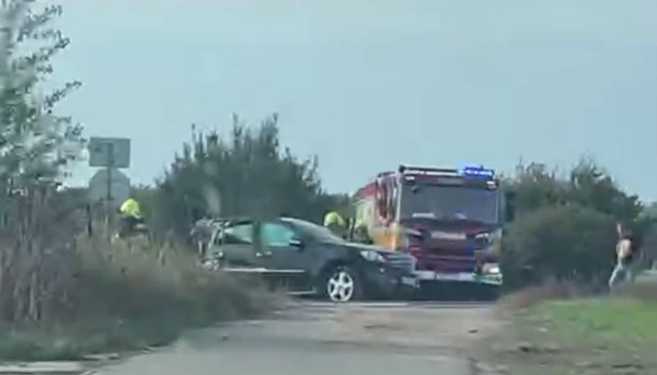 Na Záhorí po nehode zasahujú hasiči. | Foto: Karin Husárová, Dopravný servis SE, SI a okolie