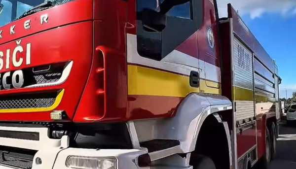 Scanie vyvolali rozruch, dobrovoľníci však dostali autá značky Iveco. | Foto: Matúš Šutaj Eštok