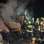 Zhorel rodinný dom, hospodárske budovy aj viaceré altánky. | Foto: DHZ Chtelnica
