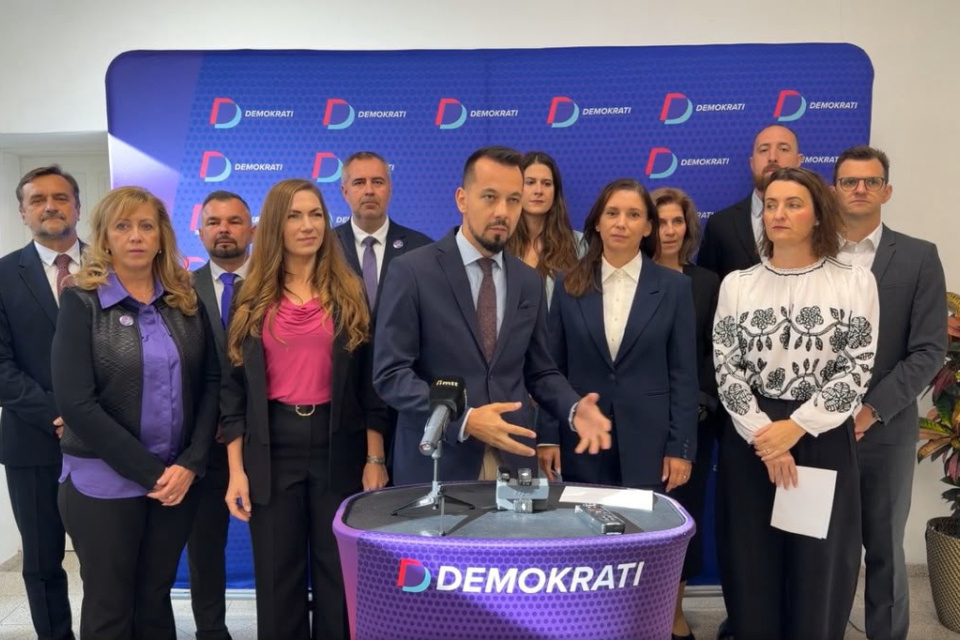 Fotografia z tlačovej konferencie | Zdroj: ľ Marek Polonec - Demokrati