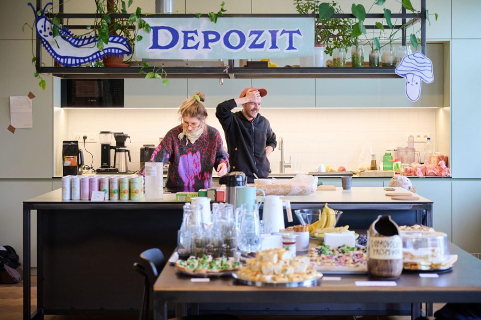 Depozit je pre organizátorov symbolom nájomníckeho vzťahu, ktorý je v podmienkach nielen Slovenska často prekérny a neistý | Zdroj: festival Depozit