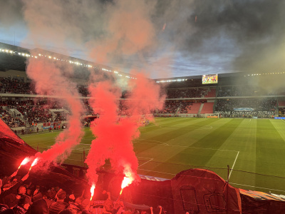 Futbalových fanúšikov bola plná Trnava | Foto: Nikola Macejová