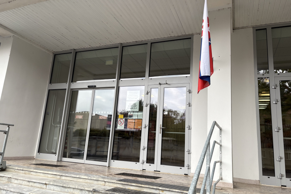 V Dome kultúry sú dva okrsky