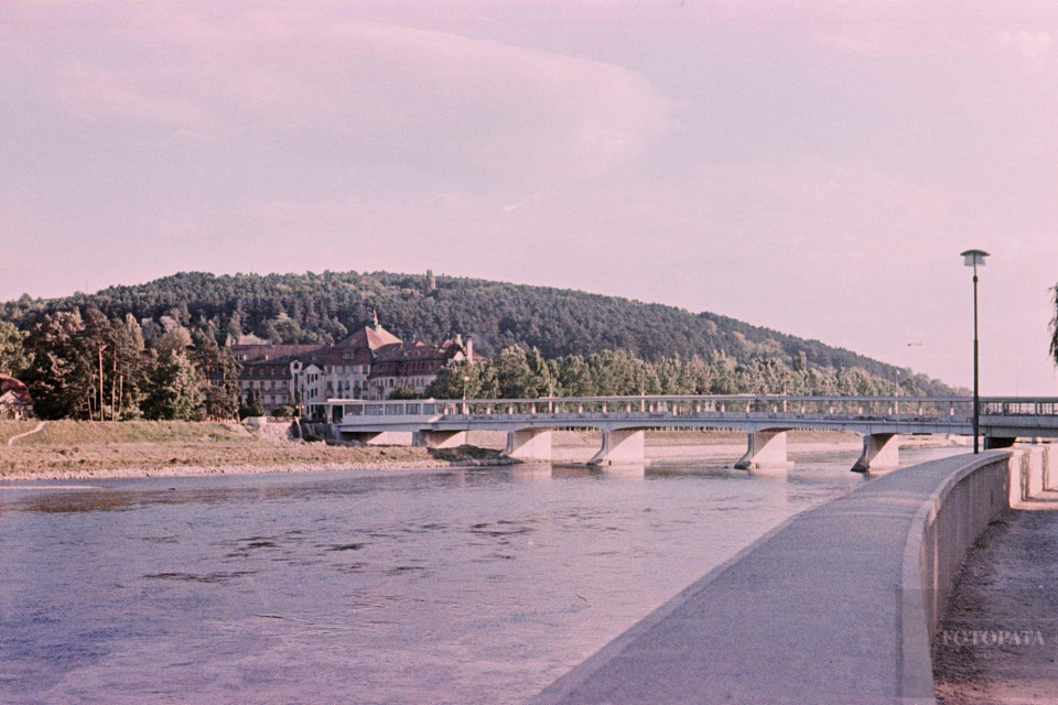 Pohľad na Kolonádový most v 50. rockoch. | Zdroj: Fotópata