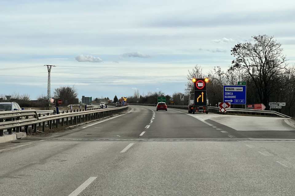 Obmedzenia na výjazde z Trnavy na R1