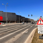 Prenosné dopravné značenie už upozorňuje na chystanú uzáveru. | Foto: red.