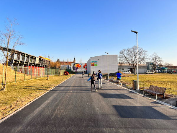 Nový korčuliarsky ovál na trnavskej Slávii. | Foto: red.