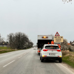 Dopravné značenie pred obcou Trakovice. | Foto: Pavol Holý