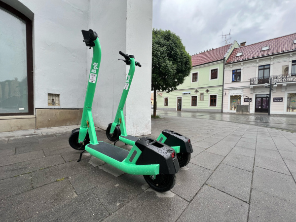 Elektrické kolobežky Bolt v Trnave. | Foto: red.