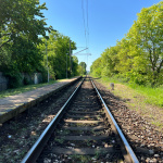 Pohľad na železničnú trať smerom do Trnavy od zastávky Trnava predmestie. | Foto: red.