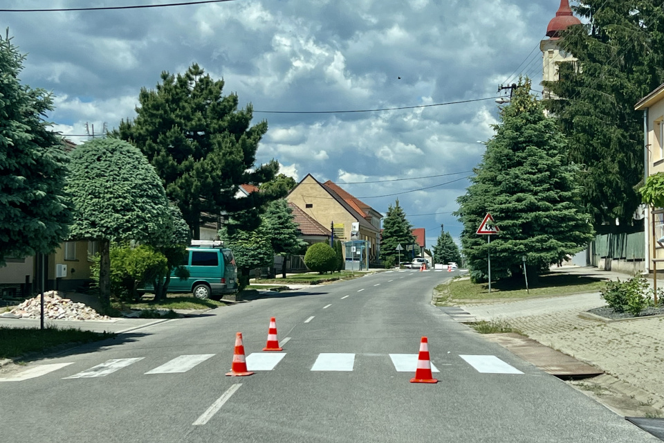 V obci maľovali zebru. l Zdroj: red.