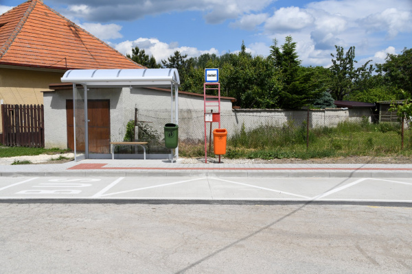 Zastávka l Kocúrice