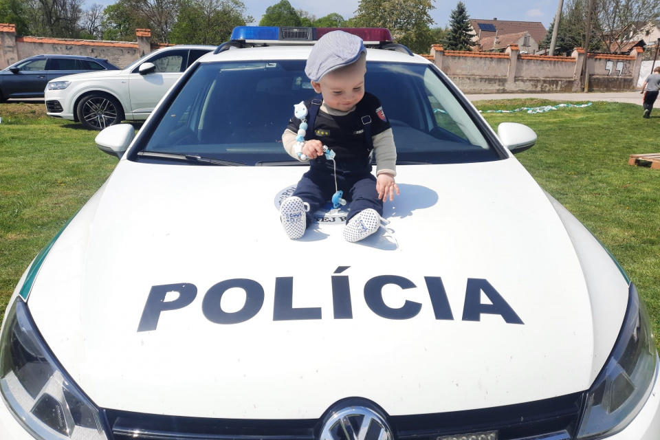 Vyrastajú noví policajti. l Zdroj: KR PZ TT