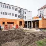 Výstavba letnej čitárne l Zdroj: Knižnica Juraja Fándlyho v Trnave: