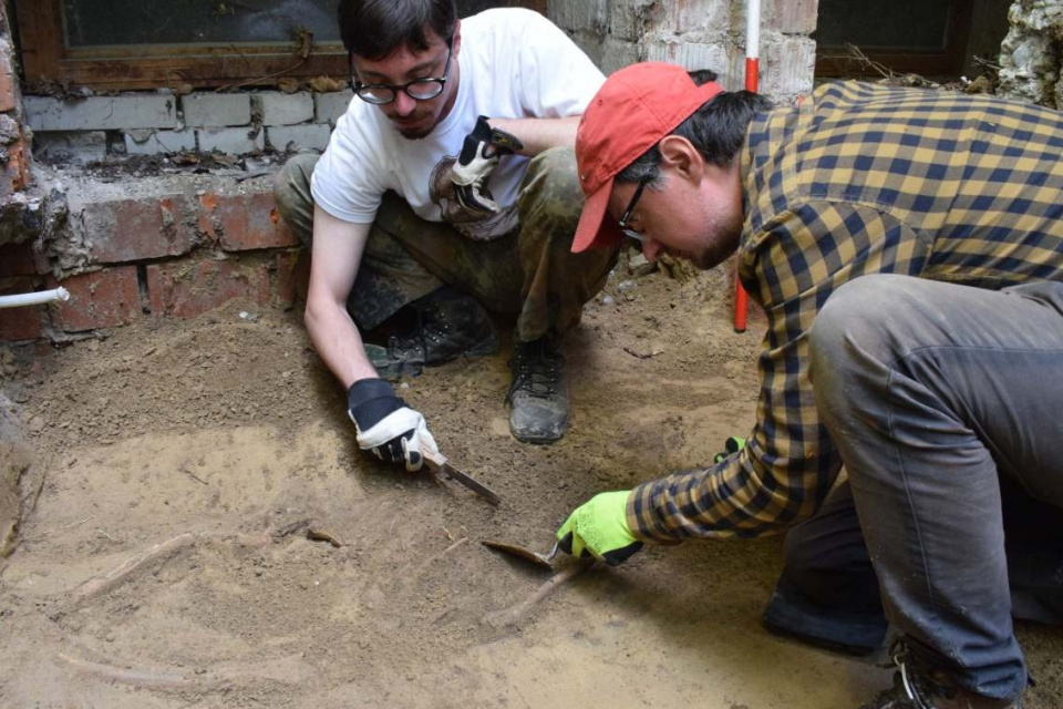 Archeológovia pri práci. l Zdroj: KPÚ
