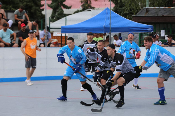Hokejbalový turnaj v Skalici l Zdroj: fb Skalica