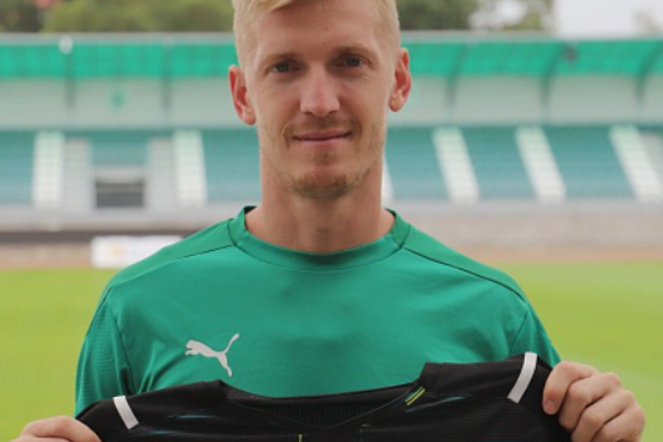Ján Vlasko s dresom MFK Skalica l Foto: MFK Skalica
