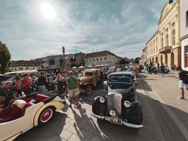 Veterány v Trnave. | Foto: Trnavské rádio