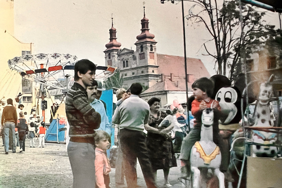Jarmok v Trnave. | Zdroj: Mestá ČSSR, Trnava, 1988