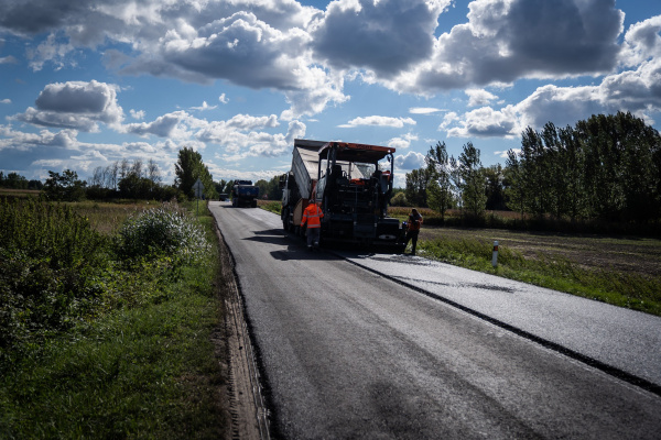 Oprava vozovky medzi Padáňom a Patášom | Foto: TTSK