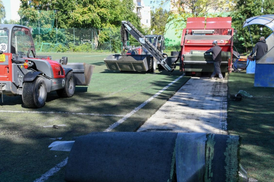 Záber z pokladania novej vrstvy | Zdroj: Mesto Piešťany