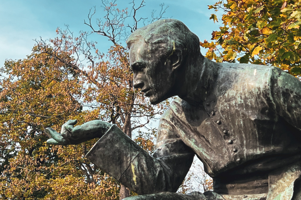 Detail - socha A. Bernoláka. | Foto: Pavol Holý, Trnavské rádio