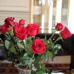 K narodeninám sa symbolicky darovali ruže | Zdroj: KT