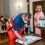 Zápis do Pamätnej knihy mesta Skalica | Foto: TS