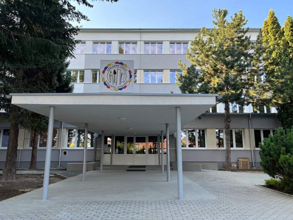Obnovená škola | Zdroj: Fb Senica info