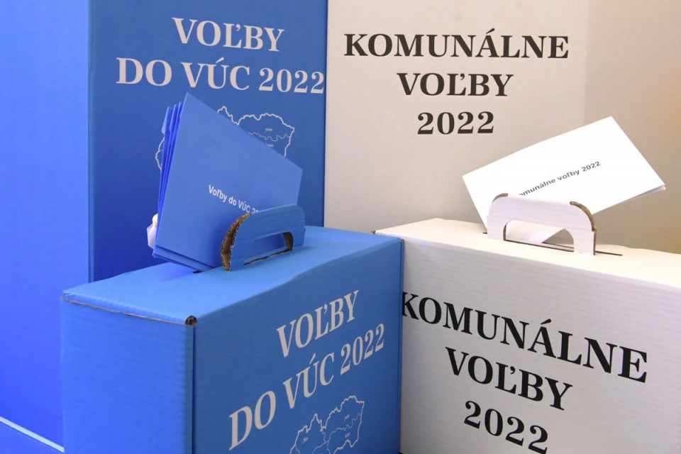 Voľby 2022: Vo volebných miestnostiach budú dve volebné urny. Biela a modrá. | Zdroj: Ministerstvo vnútra