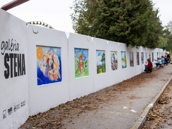 Galéria hrá všetkými farbami | Zdroj: Mesto Senica