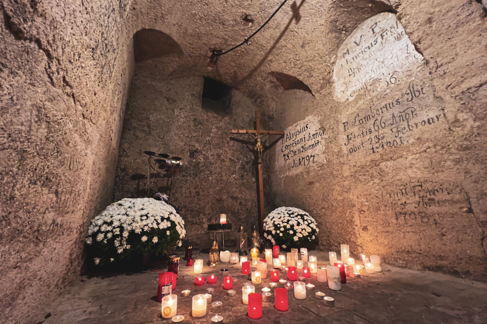 Krypta pod kostolom sv. Jakuba (Františkánsky kostol). | Foto: Pavol Holý, Trnavské rádio
