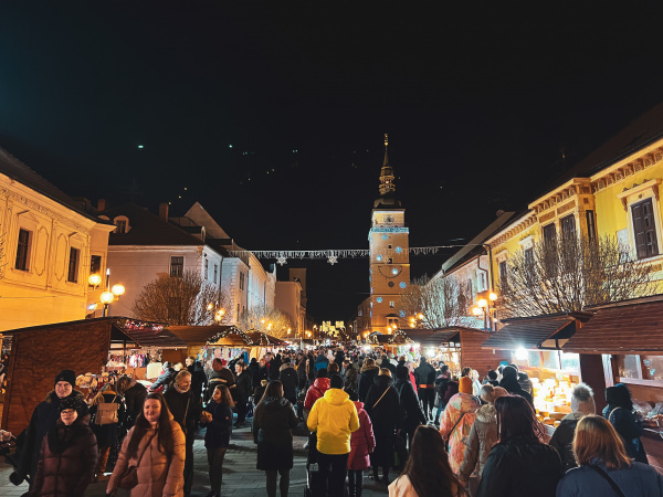 V centre Trnavy odštartovali Adventné trhy 2022. | Foto: Pavol Holý, Trnavské rádio