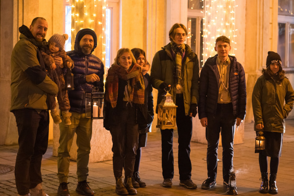 Svetlo prevzali pred Mestskou radnicou | Zdroj: Fb Peter Bročka