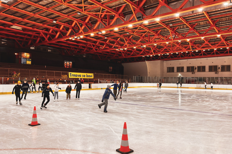 Verejné korčuľovanie na zimnom štadióne v Trnave v minulom roku. (ilustr.) | Foto: Pavol Holý