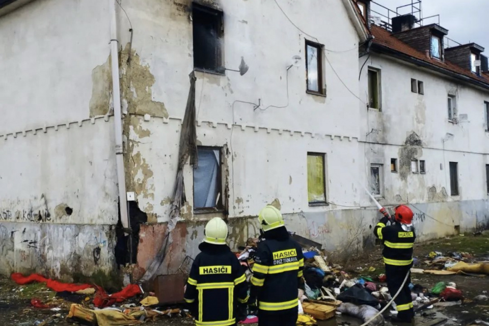 Dom na Coburgovej ulici v Trnave po požiari. | Zdroj: HaZZ