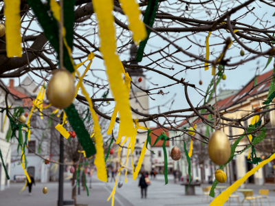 Hlavná ulica v Trnave sa už chystá na príchod jari. | Foto: red.